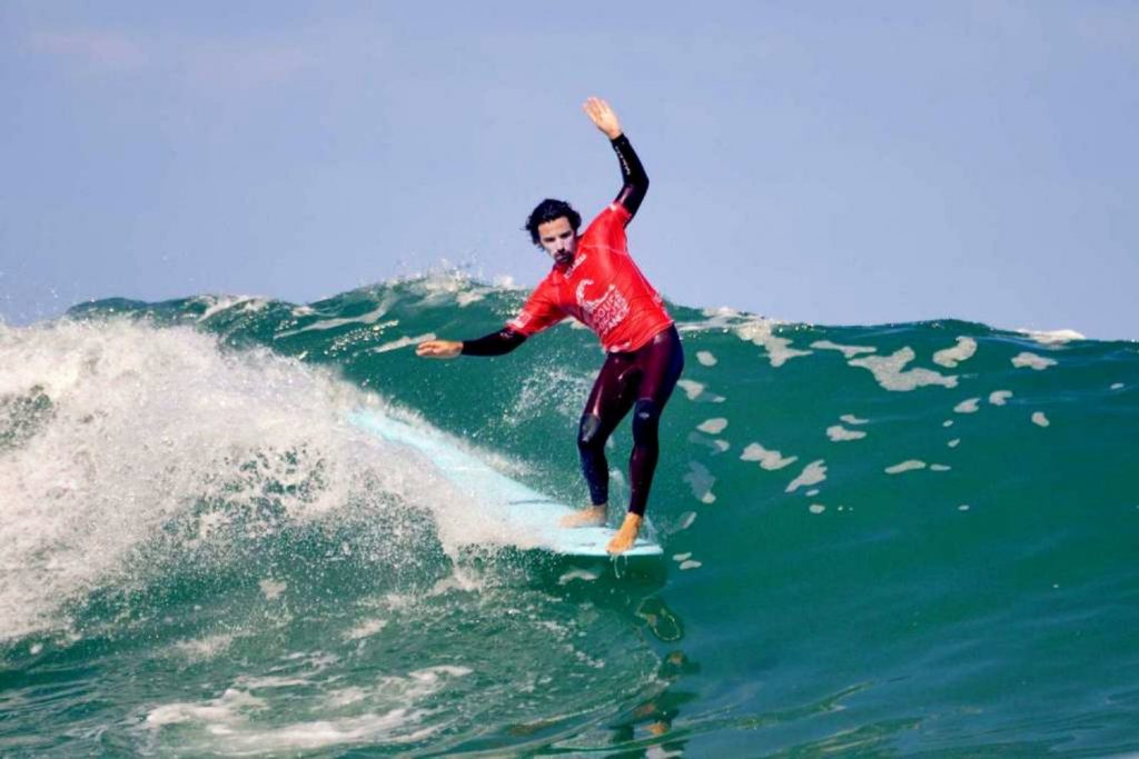location vacances pays basque offre speciale mai surf antoine delpero