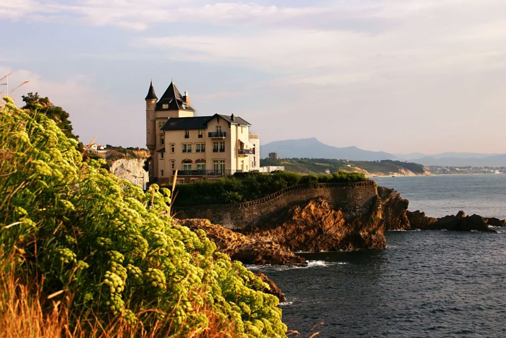 location vacances pays basque 5 bonnes raisons visiter hors saison biarritz