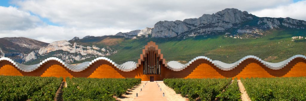 architecture insolite ysios winery pays Basque